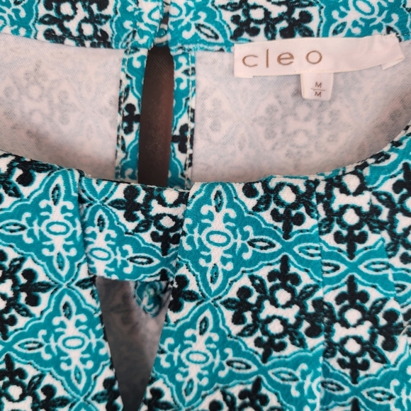Cleo Aqua and White Geometric Patterned Sleeveless Top M - Picture 3 of 4